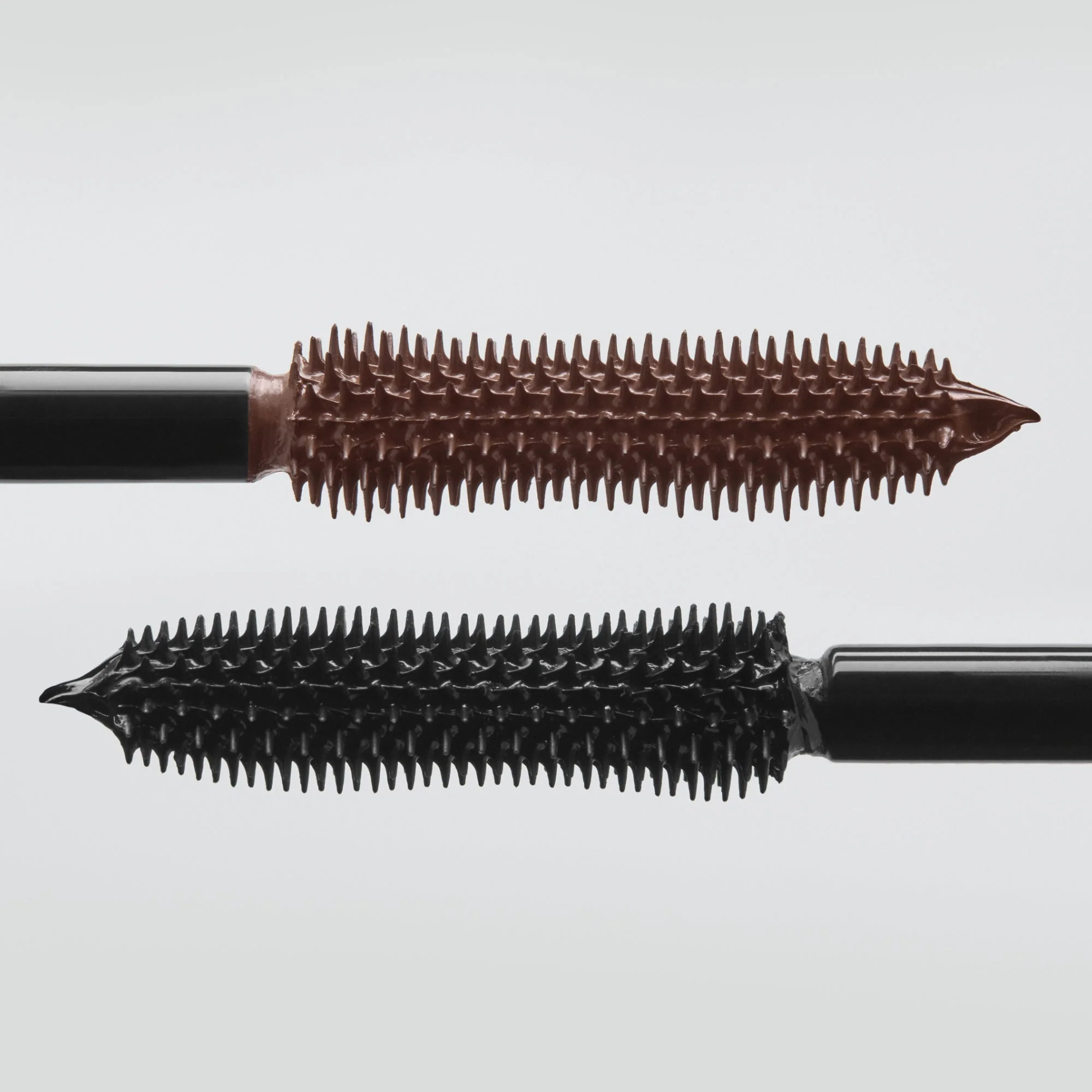 Lifting and Defining Mascara
